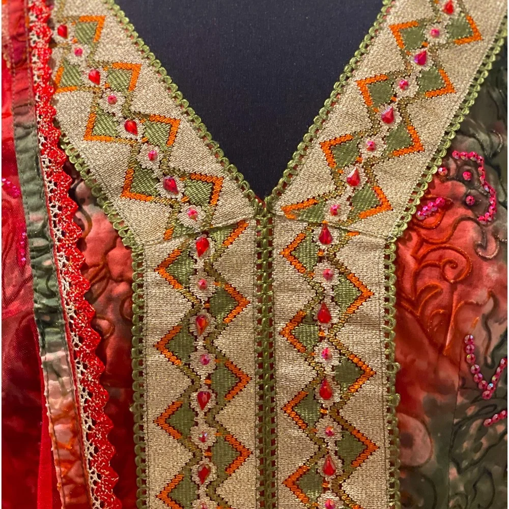 Pakistani designer suit - Picture 3 of 5